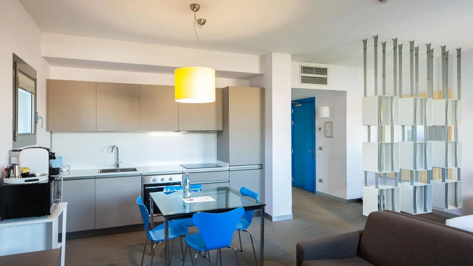Zambala Luxury Apartments Milan 2*,